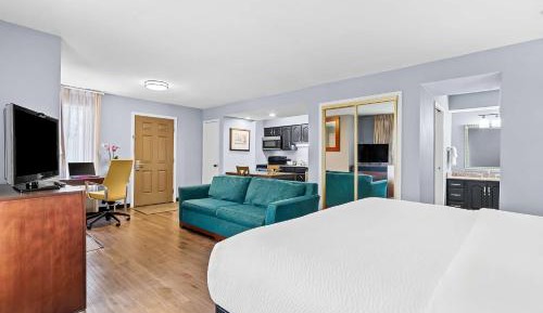 King Suite with Sofa Bed