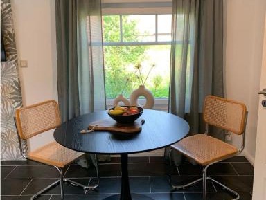 Superior One-Bedroom Apartment