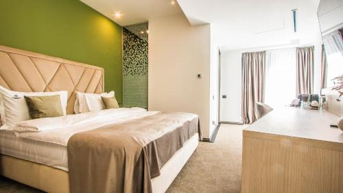 King Room with Balcony