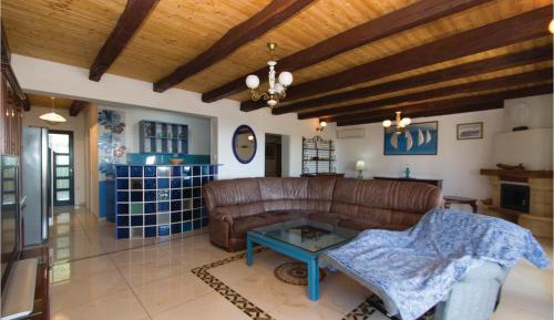 Six-Bedroom Holiday Home