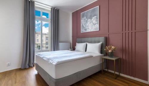 Deluxe Studio with Balcony