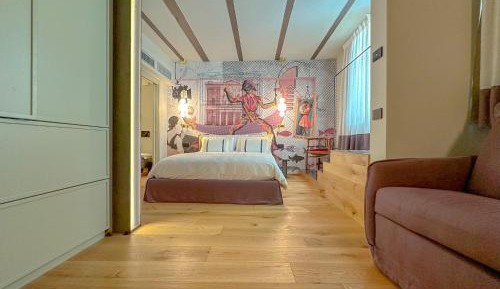 Deluxe King Room