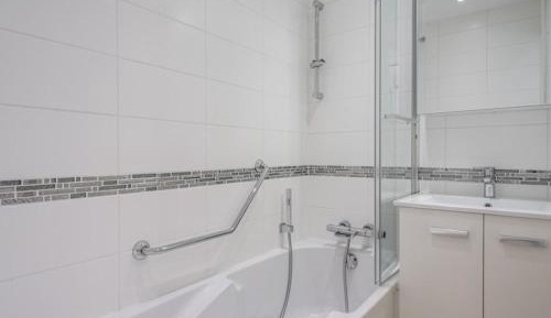 Apartment (6 Adults)