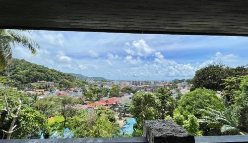 Deluxe Suite with Sea View