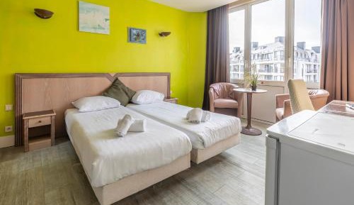Small Twin Room
