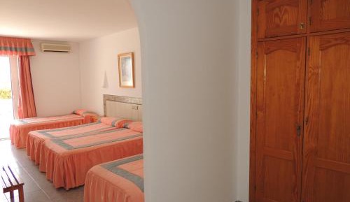 Quadruple Room with Balcony
