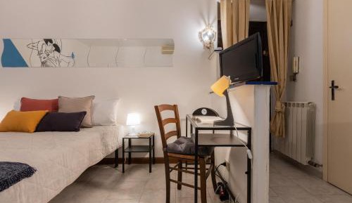 Studio Apartment