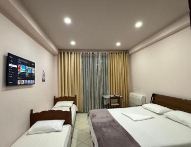 Quadruple Room with Lake View