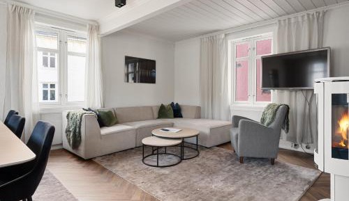 Deluxe Four Bedroom Apartment
