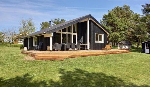 Three-Bedroom Vacation Home 