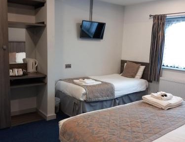 Deluxe Family Room