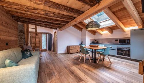 One-Bedroom Apartment with Balcony