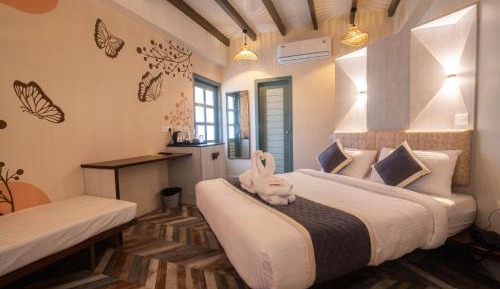 Junior Suite with Balcony