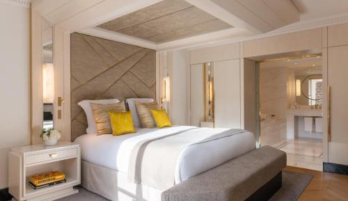 Signature Suite