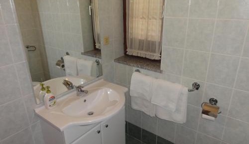 Double or Twin Room with Private Bathroom