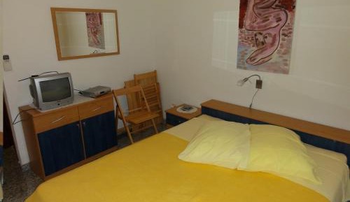 Double or Twin Room with Shower