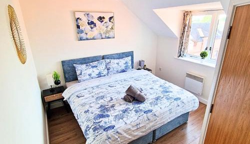 Two-Bedroom Apartment with City View