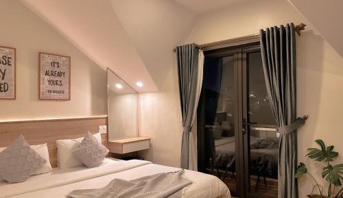 Deluxe Double Room with Balcony