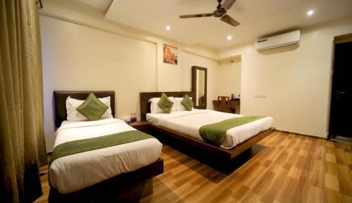 Triple Room with City View