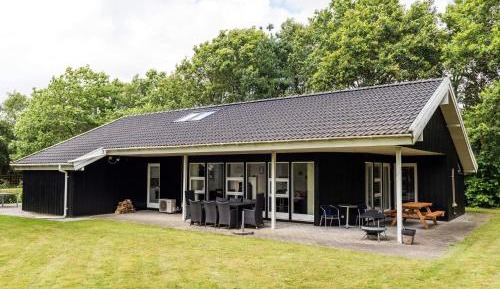 Four-Bedroom Holiday Home