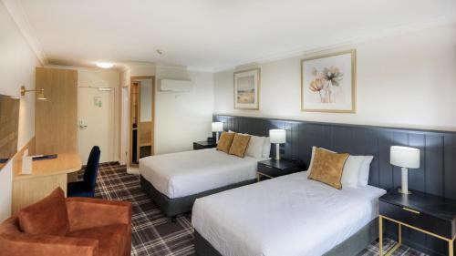 Deluxe Queen Room