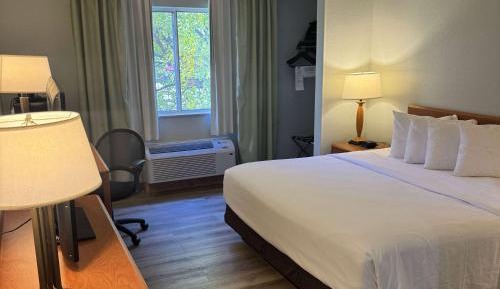 King Room - Non-Smoking