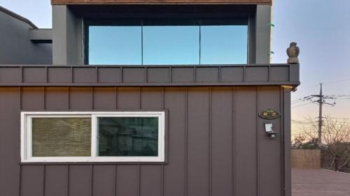Studio 4