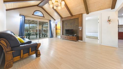 Studio 1