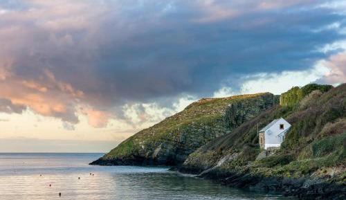 One-Bedroom Holiday Home