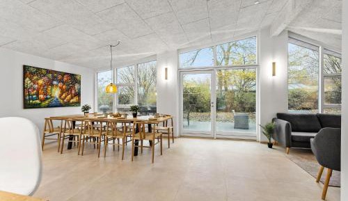 Three-Bedroom Holiday Home 