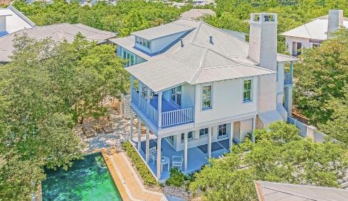 Five-Bedroom Holiday Home