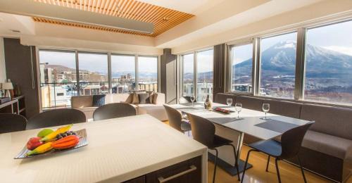 Four-Bedroom Penthouse Apartment