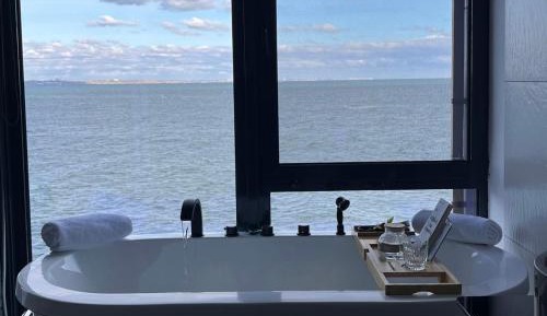 Panoramic Suite with Sea View