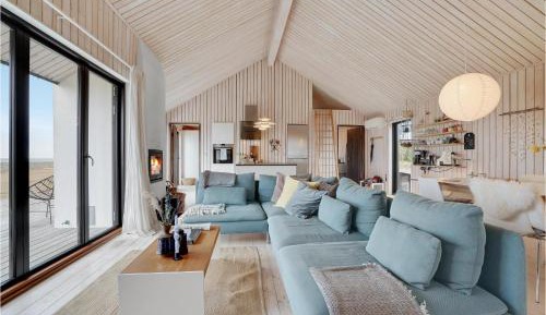 Three-Bedroom Holiday Home 