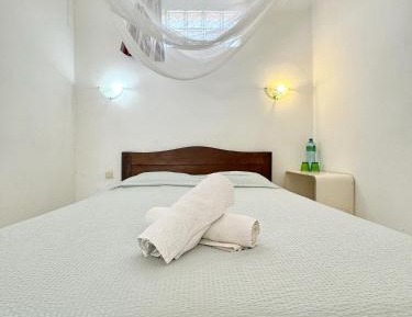Queen Room with Garden View