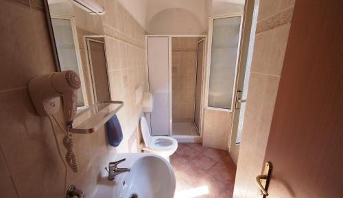 Bed in 4-Bed Mixed Dormitory Room Ensuite