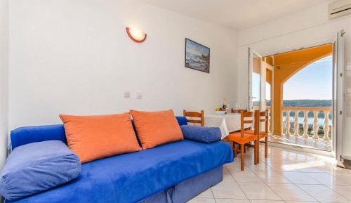 One-Bedroom Apartment with Sea View