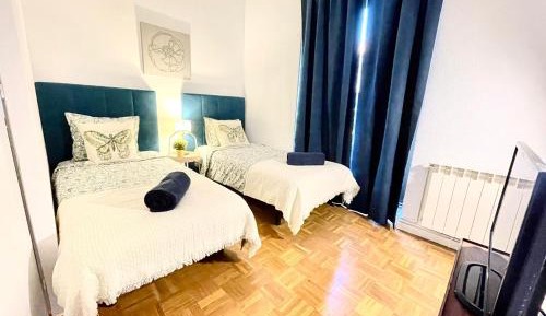 Twin Room with Shared Bathroom