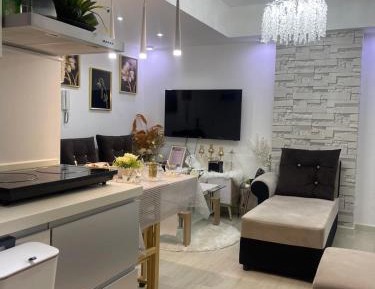 Family Two-Bedroom Apartment with View