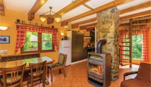 Three-Bedroom Holiday Home 