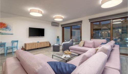 Six-Bedroom Holiday Home