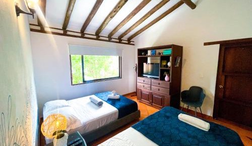 Quadruple Room with Private Bathroom