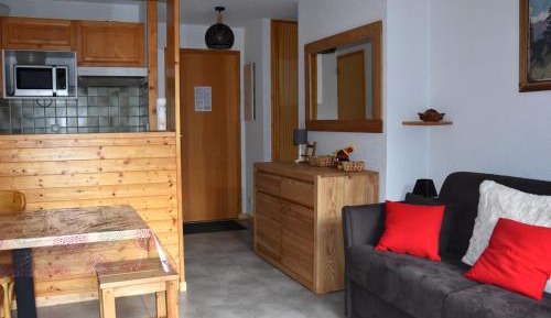 Apartment (4 Adults)