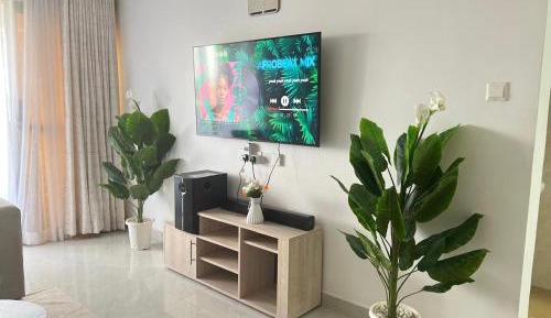 Deluxe Two-Bedroom Apartment with Garden View
