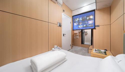 Superior Theater Ensuite
