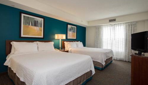 One-Bedroom Suite with Two Queen Beds and Sofa Bed