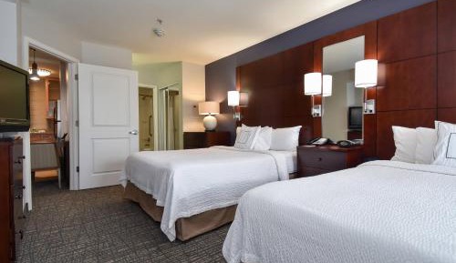 Queen Suite with Sofa Bed