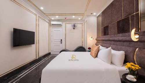 Standard Queen Room
