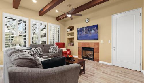 One-Bedroom Apartment - Non-Smoking