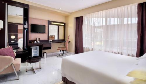 Standard Queen Room
